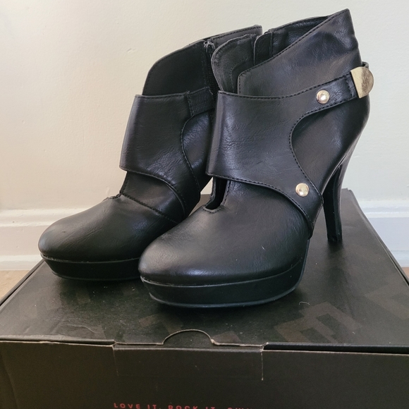 Unlisted Booties - Picture 6 of 10